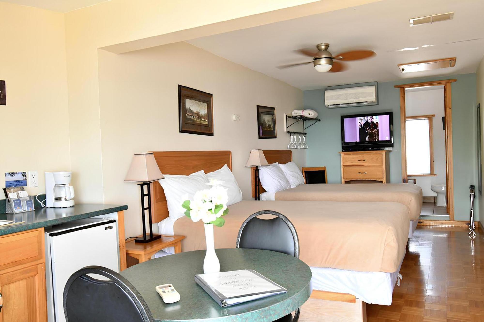 Dewar'S Inn And Cottages Prescott Стая снимка