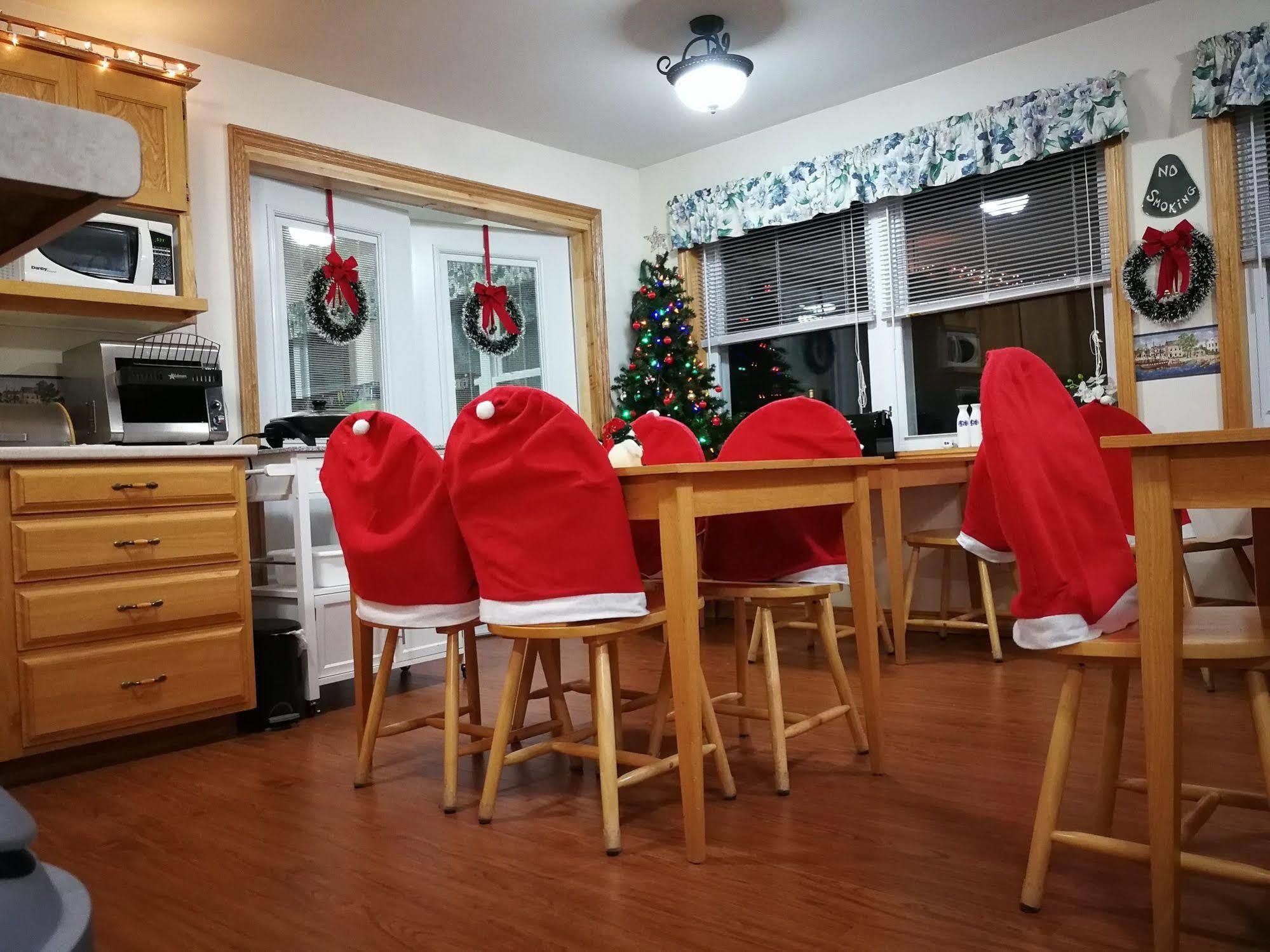 Dewar'S Inn And Cottages Prescott Екстериор снимка